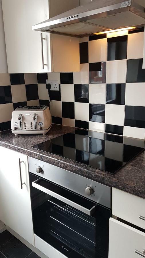 39 Cowley Road Villa Ливърпул Екстериор снимка
